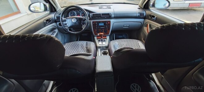 Volkswagen Passat 2004, 298,000 km - 1.8 л - Bakı
