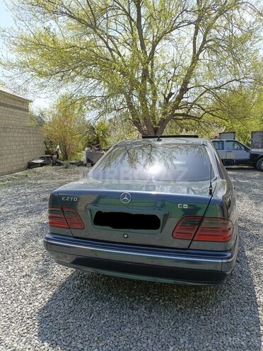 Mercedes E 270 2001, 450,000 km - 2.7 л - Bərdə