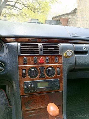 Mercedes E 270 2001, 450,000 km - 2.7 л - Bərdə