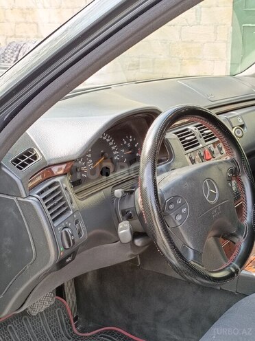 Mercedes E 270 2001, 450,000 km - 2.7 л - Bərdə