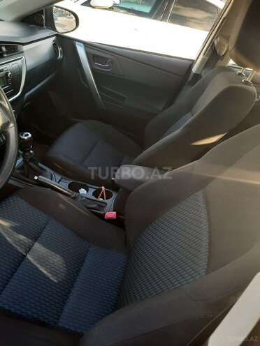 Toyota Auris 2024, 175,000 km - 1.4 л - Bakı
