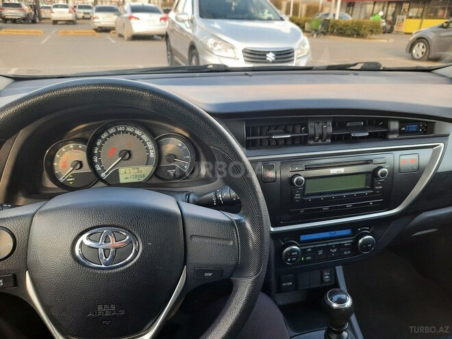 Toyota Auris 2024, 175,000 km - 1.4 л - Bakı