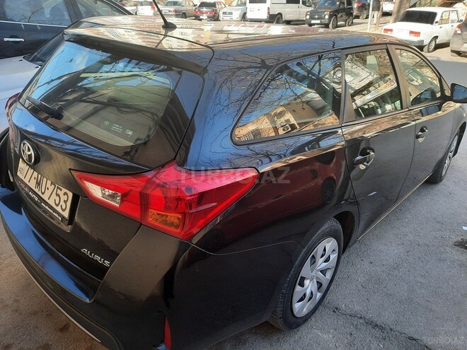 Toyota Auris 2024, 175,000 km - 1.4 л - Bakı