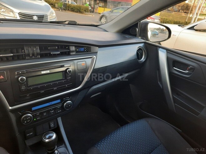 Toyota Auris 2024, 175,000 km - 1.4 л - Bakı