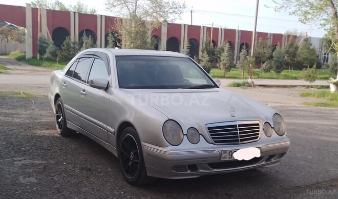 Mercedes E 220 2000, 315,372 km - 2.2 l - Beyləqan