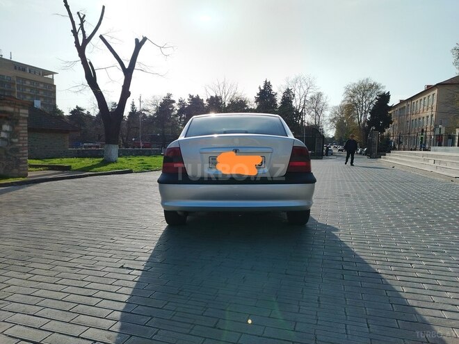 Opel Vectra 1996, 123,458 km - 1.8 l - Şəki