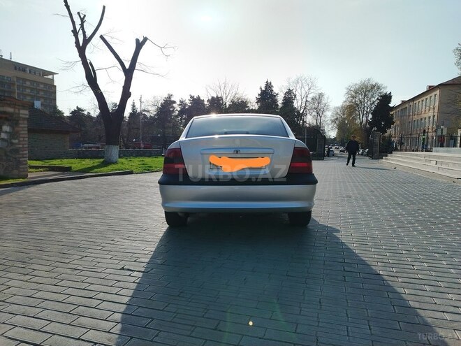 Opel Vectra 1996, 123,458 km - 1.8 l - Şəki