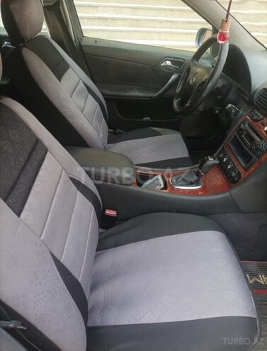 Mercedes C 220 2003, 675,000 km - 2.2 l - Bakı
