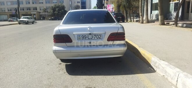 Mercedes E 220 1998, 350,000 km - 2.2 l - Bakı