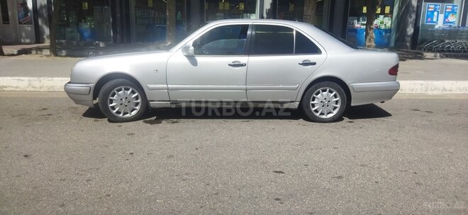 Mercedes E 220 1998, 350,000 km - 2.2 l - Bakı