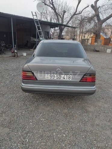Mercedes E 230 1991, 270,000 km - 2.3 l - Bakı