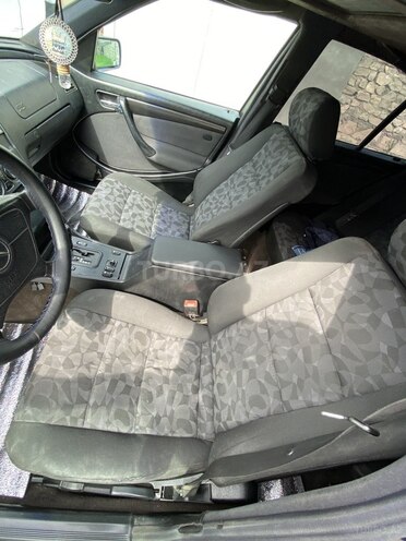 Mercedes C 180 1997, 326,000 km - 1.8 л - Tovuz