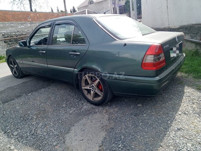 Mercedes E 180 1995, 274,676 km - 1.8 l - Qax
