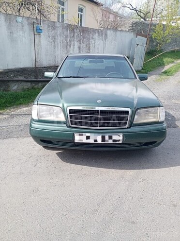 Mercedes E 180 1995, 274,676 km - 1.8 l - Qax