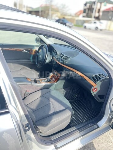 Mercedes E 320 2004, 290,000 km - 3.2 l - Bakı