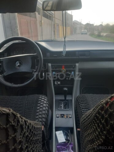 Mercedes E 230 1989, 432,570 km - 2.3 l - Bakı