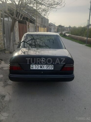 Mercedes E 230 1989, 432,570 km - 2.3 l - Bakı