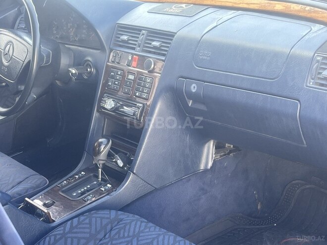 Mercedes C 220 1995, 421,300 km - 2.2 l - Bakı