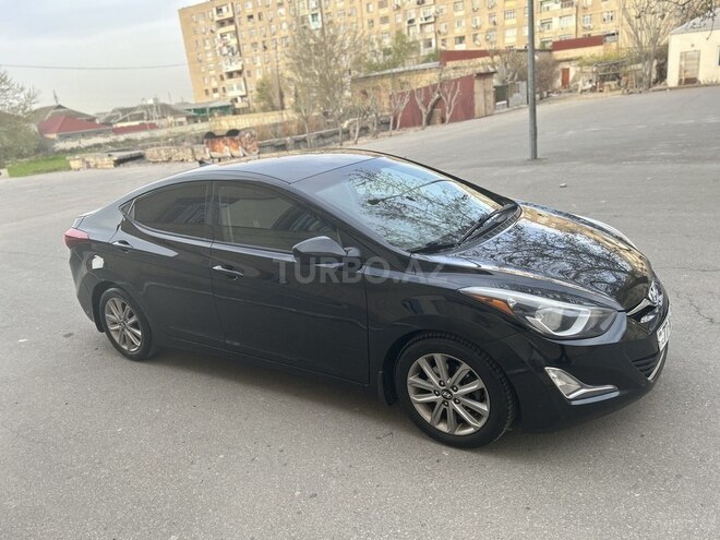 Hyundai Elantra-3