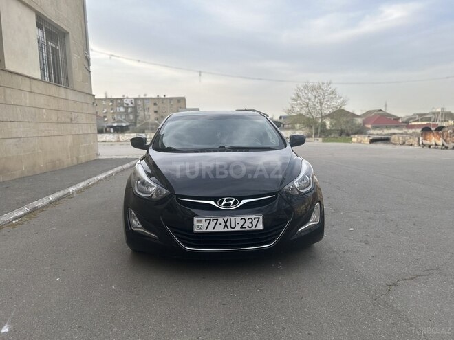 Hyundai Elantra-1