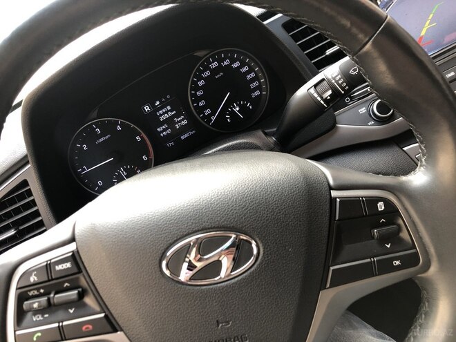 Hyundai Elantra 2016, 80,000 km - 1.6 l - Bakı