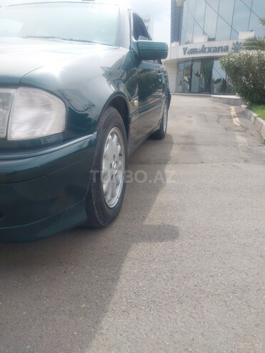 Mercedes C 200 1997, 189,067 km - 2.0 l - Tovuz