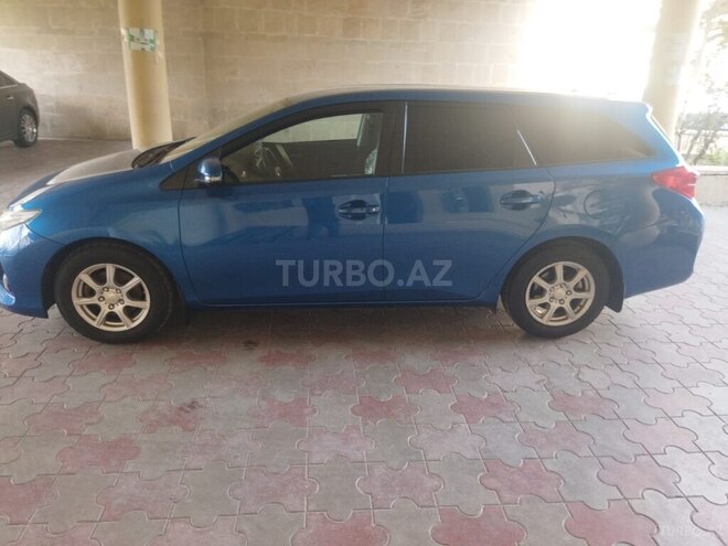 Toyota Auris 2015, 162,346 km - 1.4 l - Bakı