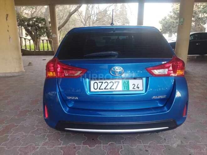Toyota Auris 2015, 162,346 km - 1.4 l - Bakı