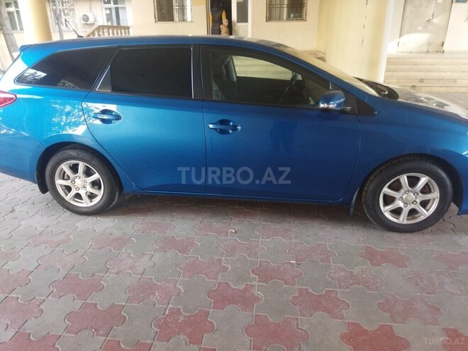 Toyota Auris 2015, 162,346 km - 1.4 l - Bakı