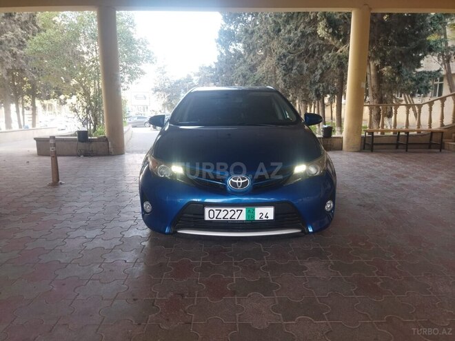Toyota Auris 2015, 162,346 km - 1.4 l - Bakı