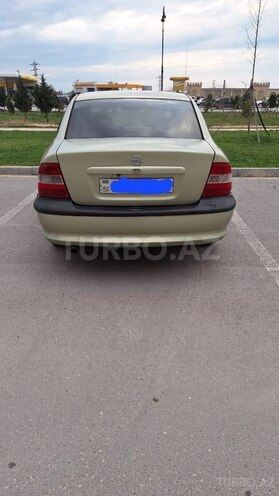 Opel Vectra 1996, 142,000 km - 2.0 l - Sumqayıt