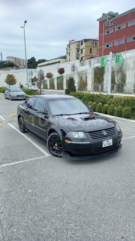 Volkswagen Passat 2004, 300,000 km - 1.8 l - Bakı