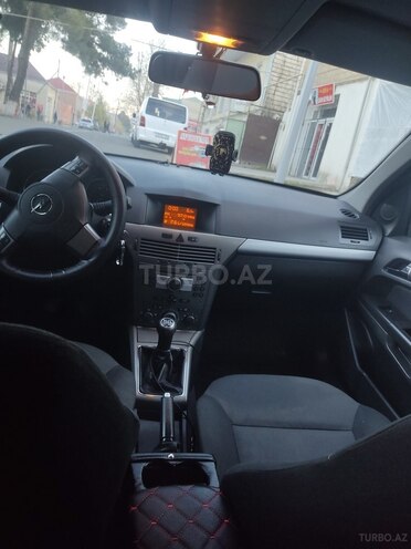 Opel Astra 2006, 202,263 km - 1.4 l - Qazax