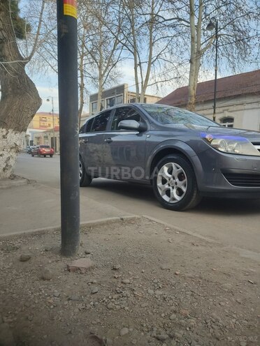 Opel Astra 2006, 202,263 km - 1.4 l - Qazax