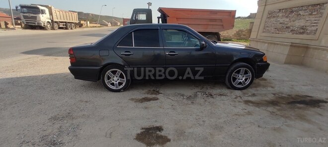 Mercedes C 180 1985, 375,000 km - 1.8 l - Bakı