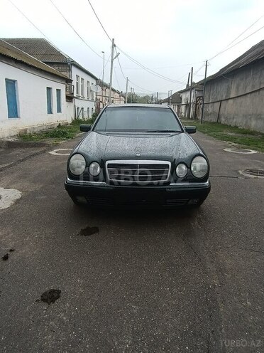 Mercedes E 220 1999, 490,000 km - 2.2 l - Mingəçevir