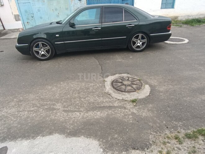 Mercedes E 220 1999, 490,000 km - 2.2 l - Mingəçevir
