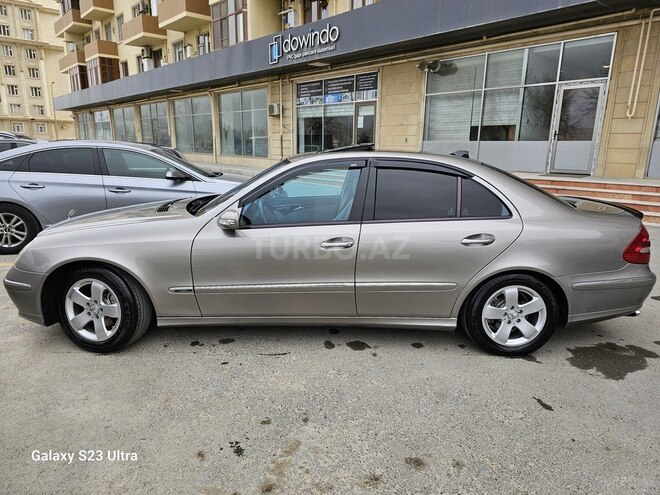 Mercedes E 240 2004, 281,000 km - 2.4 l - Bakı