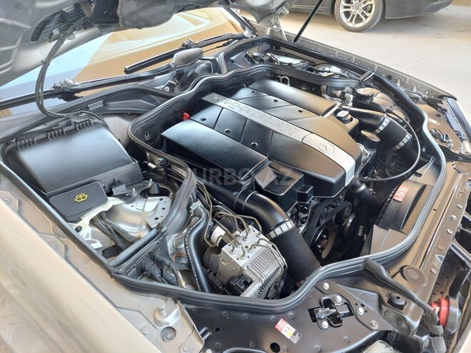 Mercedes E 240 2004, 281,000 km - 2.4 l - Bakı