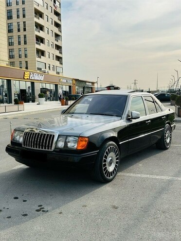 Mercedes E 220 1992, 123,456 km - 2.2 l - Sumqayıt