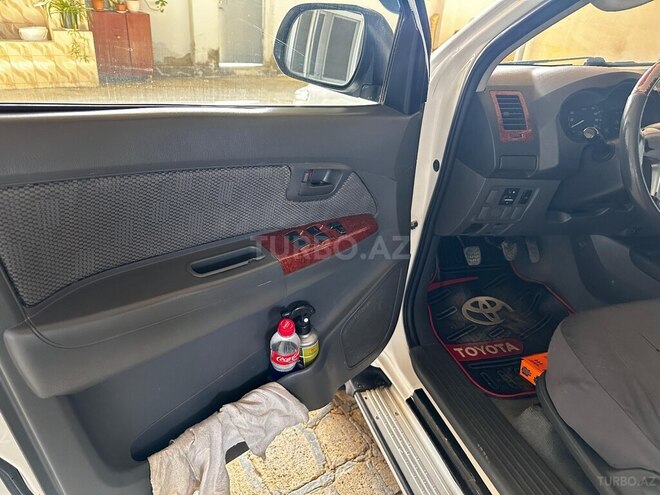Toyota Hilux 2013, 353,500 km - 2.5 л - Bakı
