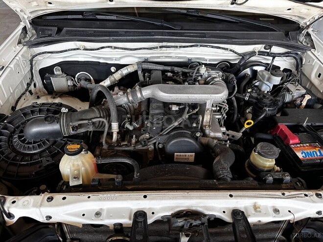 Toyota Hilux 2013, 353,500 km - 2.5 л - Bakı