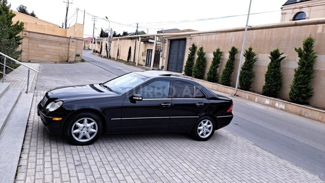 Mercedes C 240 2001, 298,000 km - 2.4 l - Bakı