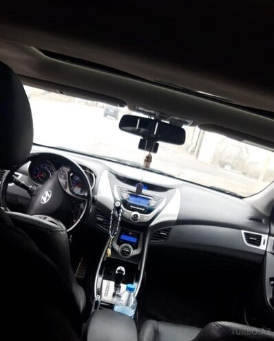 Hyundai Elantra 2012, 257,000 km - 1.8 l - Qəbələ