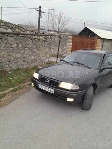 Opel Astra 1996, 300,000 km - 1.6 l - Bakı
