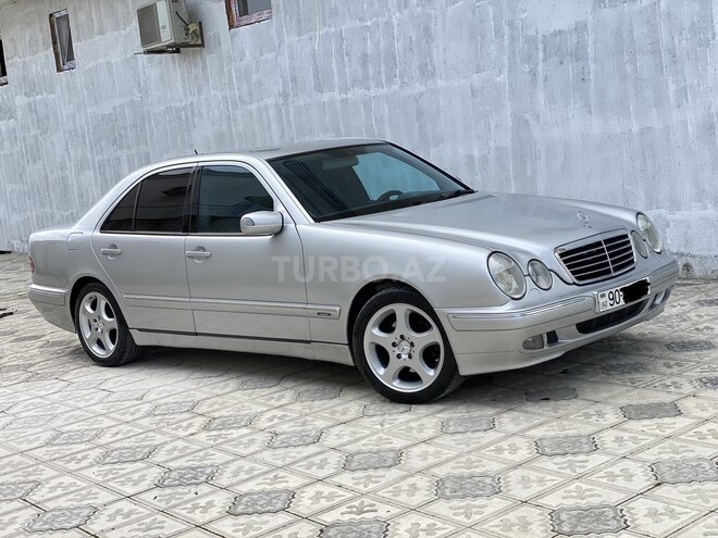 Mercedes E 270 2000, 325,252 km - 2.7 l - Astara