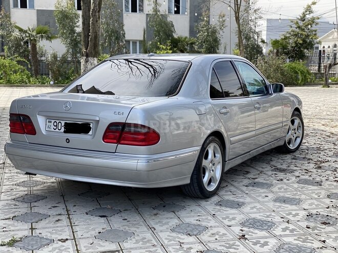 Mercedes E 270 2000, 325,252 km - 2.7 l - Astara