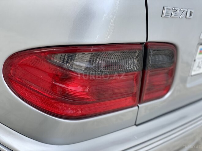 Mercedes E 270 2000, 325,252 km - 2.7 l - Astara
