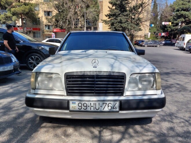 Mercedes E 220 1993, 450,000 km - 2.2 л - Bakı