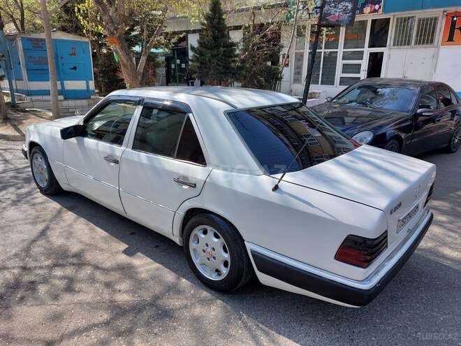Mercedes E 220 1993, 450,000 km - 2.2 л - Bakı